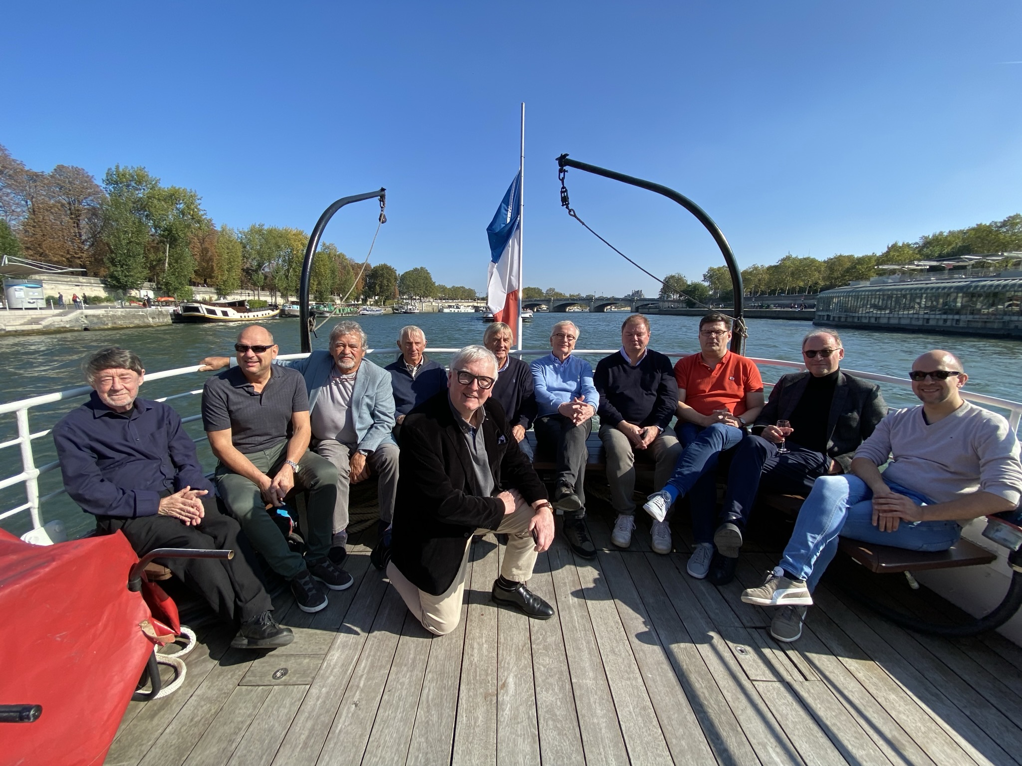 Gruppenbild der Fahrt auf der Seine